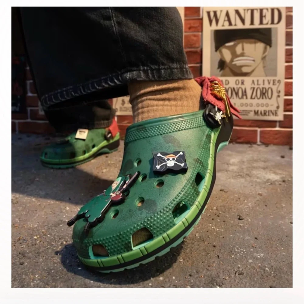 NIB EXCLUSIVE ONE PIECE ZORO CROCS - Picture 4 of 4